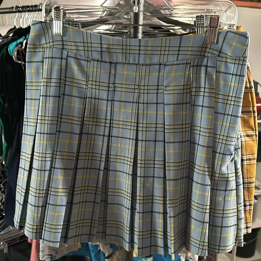 Pleated school girl skirt